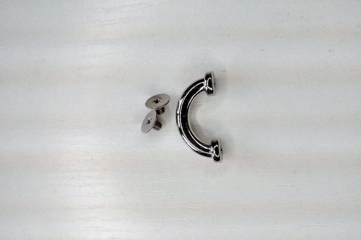 Szlufka metalowa skręcana 15mm (nikiel)