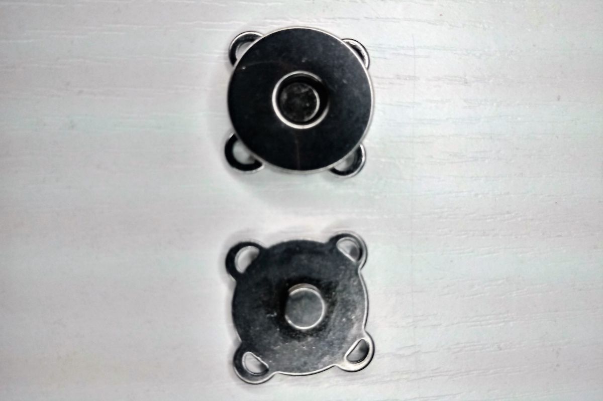 Zapięcie magnetyczne przyszywane - 18mm (czarne )