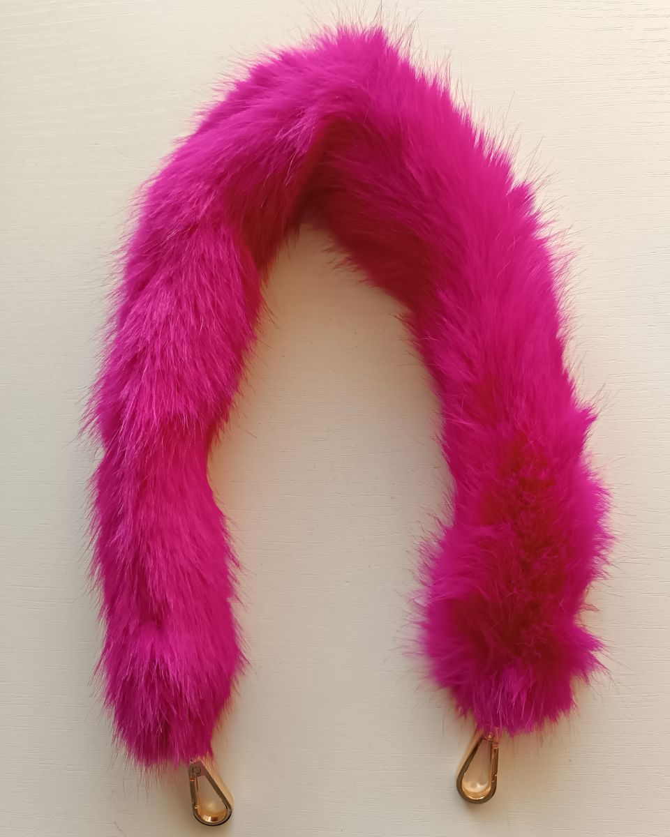 Futrzana rączka z karabińczykami - 65 cm - fuksja ( 06 )