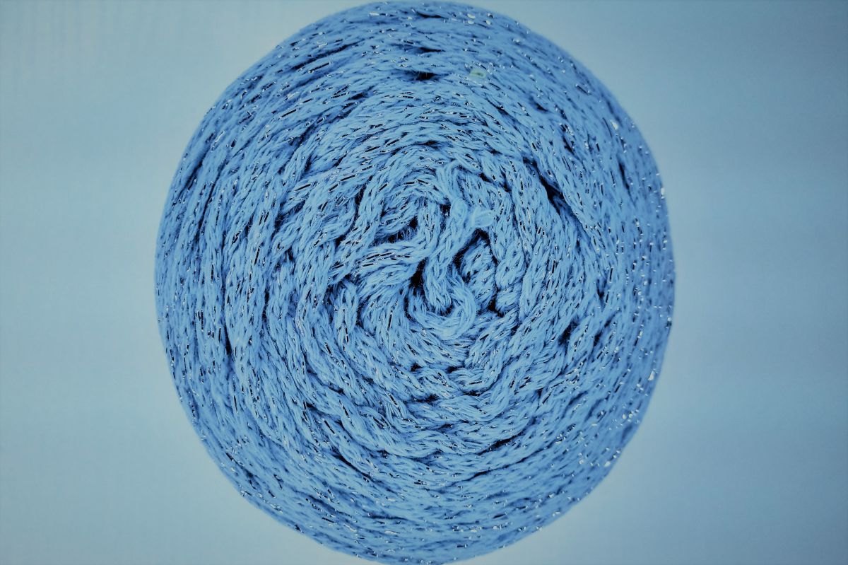 Sznurek YarnArt Macrame cotton lurex-729 ( błękitna)