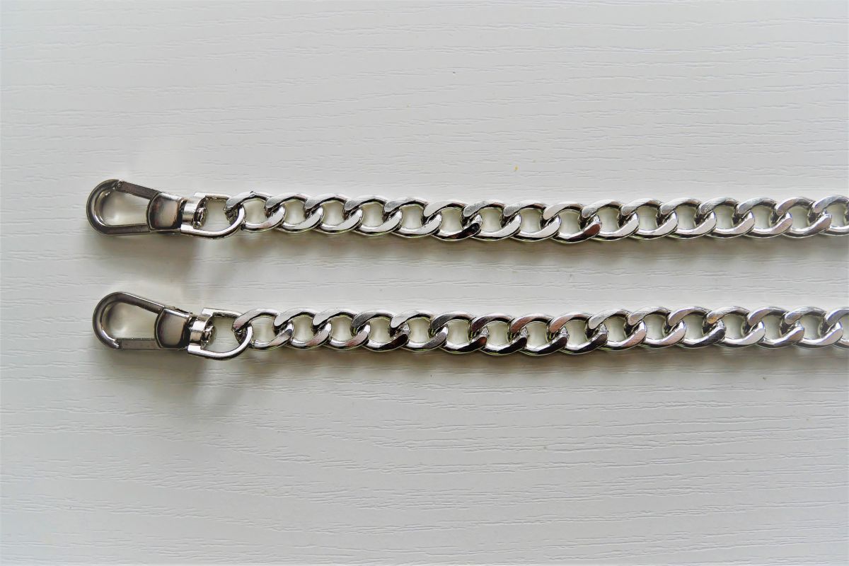 Łańcuszek aluminiowy z karabińczykami  do torebki - 120 cm ( nikiel)